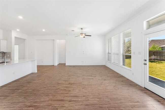 Building Photo - 13018 Hydeland Dr