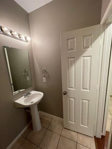Building Photo - 5728 Bedrock Dr