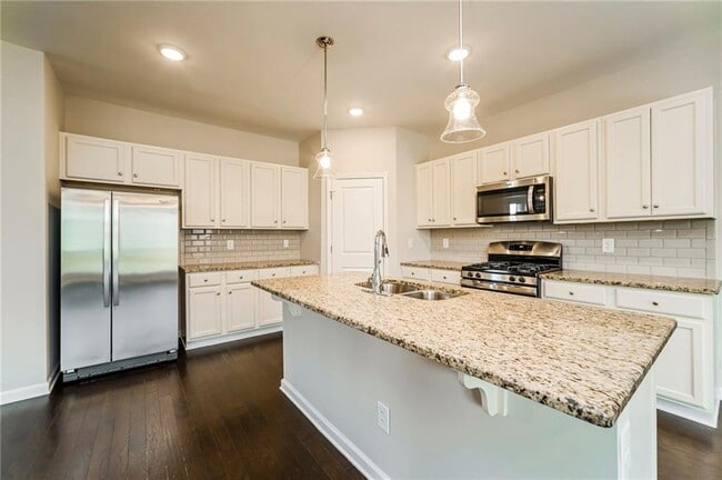 Building Photo - 7326 Embassy Trce