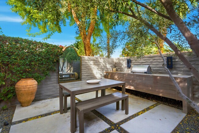 Building Photo - 47125 El Menara Cir