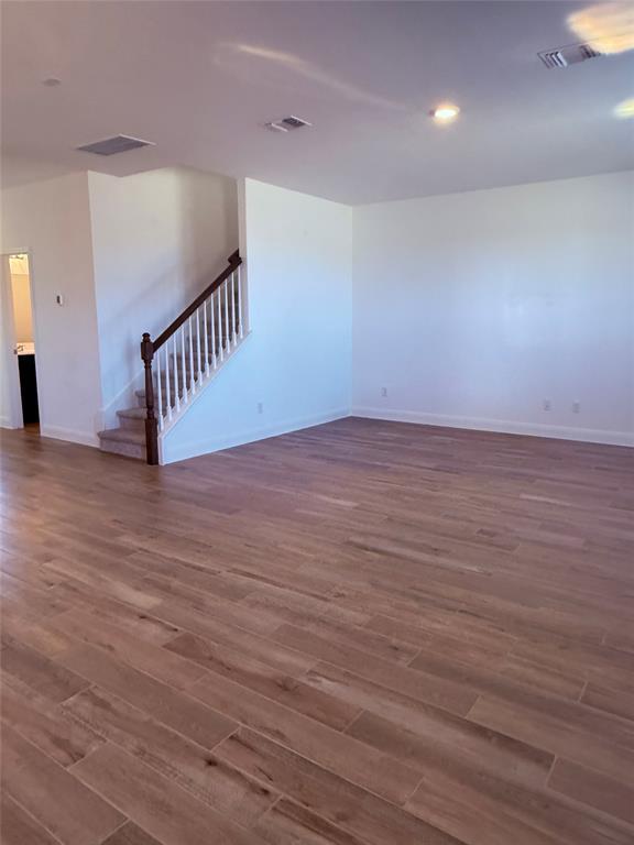 Building Photo - 513 Senca Pk