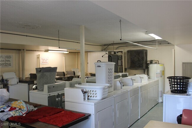 Building Photo - 3325 Arpt Rd S
