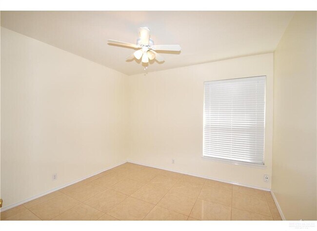 Building Photo - 4410 Santa Fabiola St