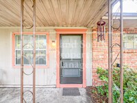 Building Photo - 2336 Broadway St