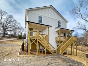 Building Photo - Stunning New Construction Duplex in West A...