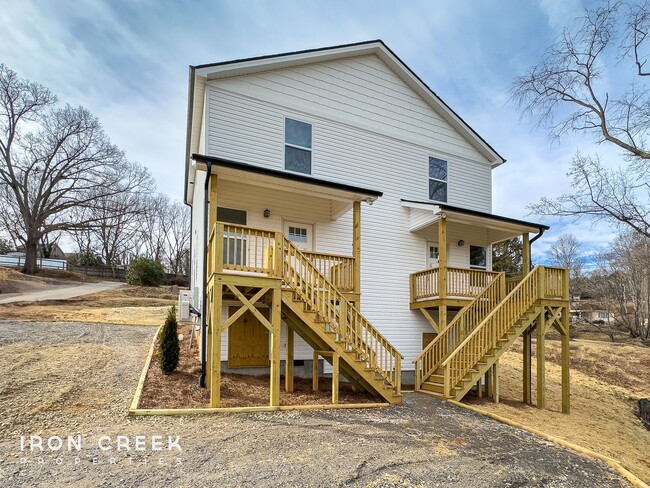 Primary Photo - Stunning Pet-Friendly New Construction Dup...