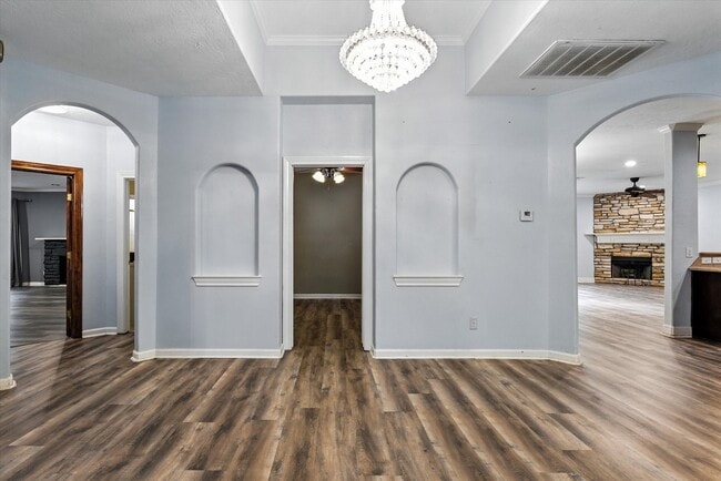 Building Photo - 232 County Rd 633