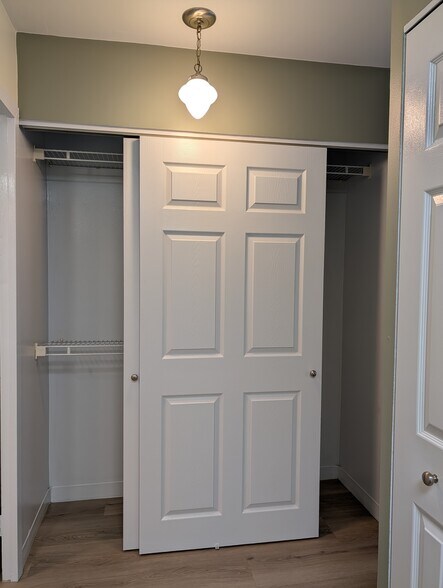 Building Photo - 29 Prospect Ave NE