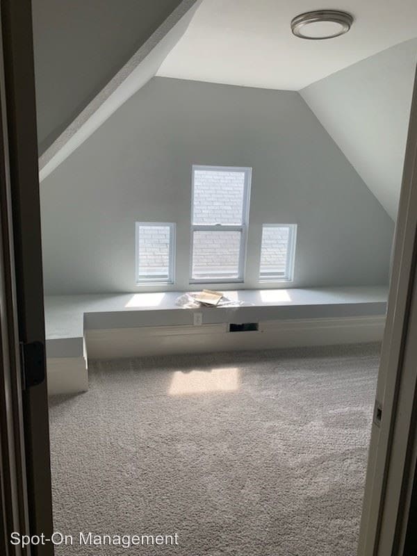 Building Photo - 830 University Ave W