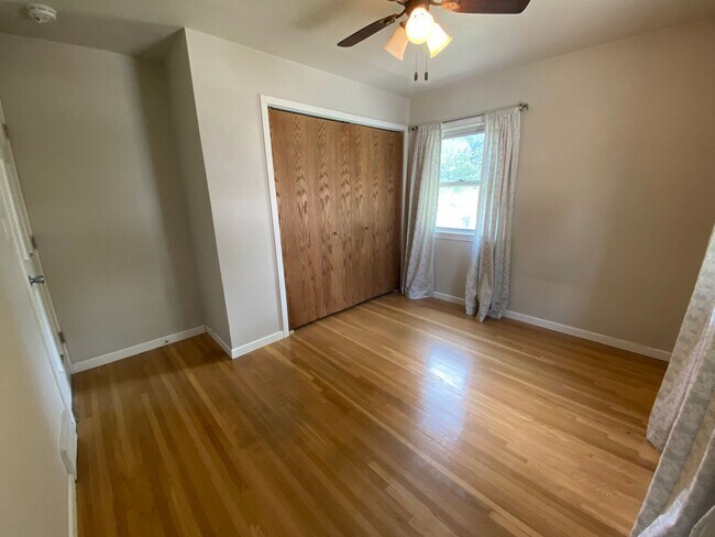 Building Photo - 3 Bedroom Home in South Fargo