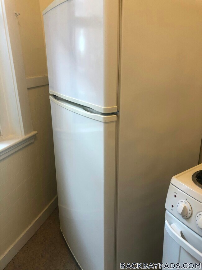 Building Photo - 504 Beacon St