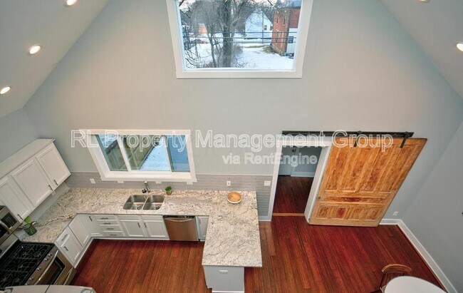 Building Photo - 451 S 22nd St