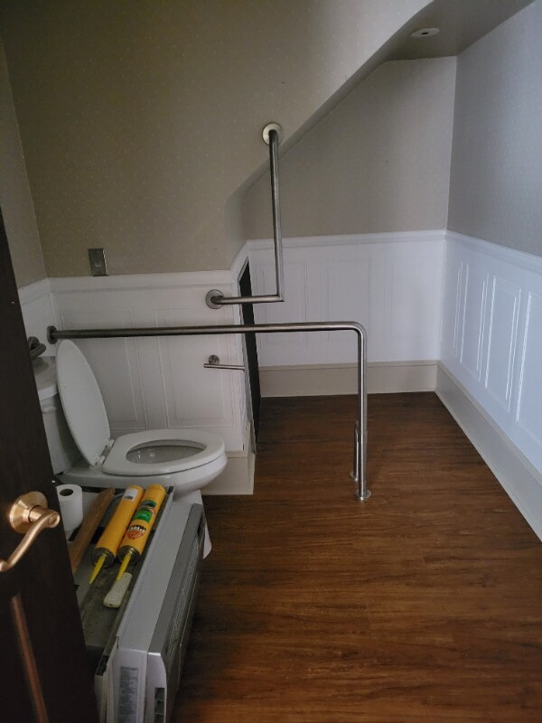 Building Photo - 4211 Lincoln Hwy