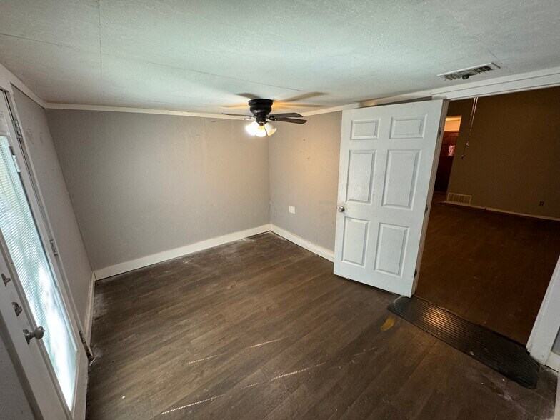 Building Photo - 524 Shennandoah Dr