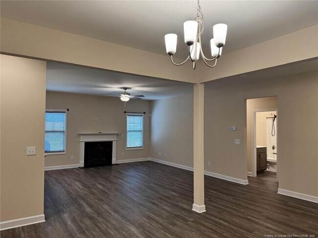 Building Photo - 22 Sugarberry Pl