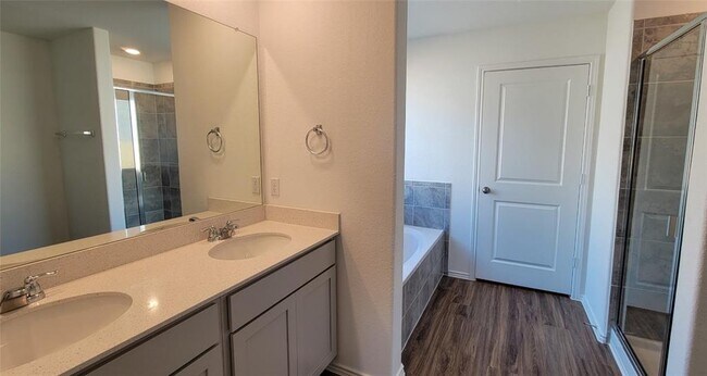 Building Photo - 5416 Bellissima Way