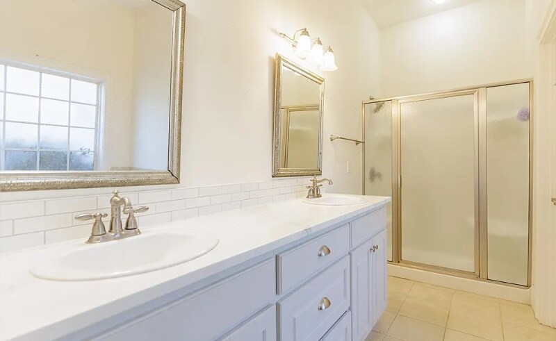 Building Photo - 4419 Triple Oak Dr