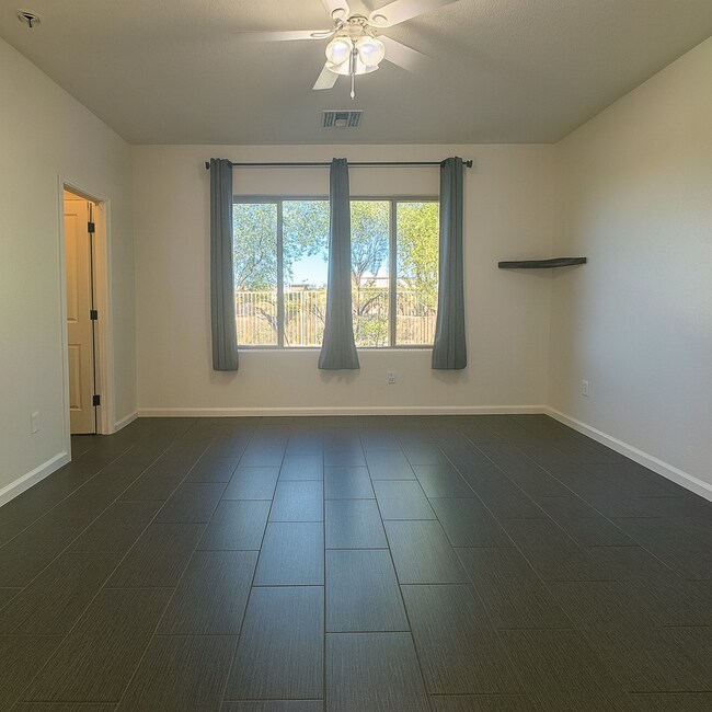 Building Photo - 910 S 199th Ln