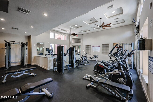 Building Photo - 5401 E Van Buren St