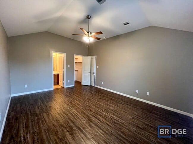 Building Photo - 13560 Lake Breeze Ln