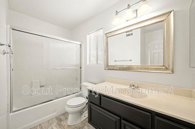 Building Photo - 24535 Leafwood Dr