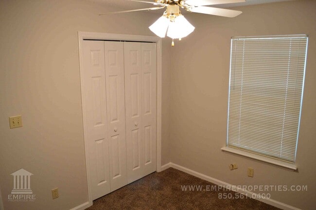 Building Photo - Beautiful townhome nestled in Killearn Acres