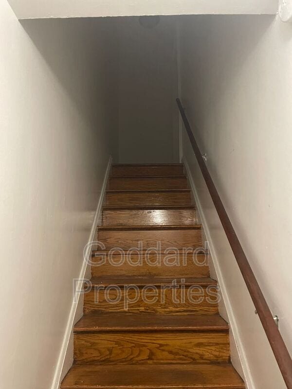 Building Photo - 4910 Poe Ave