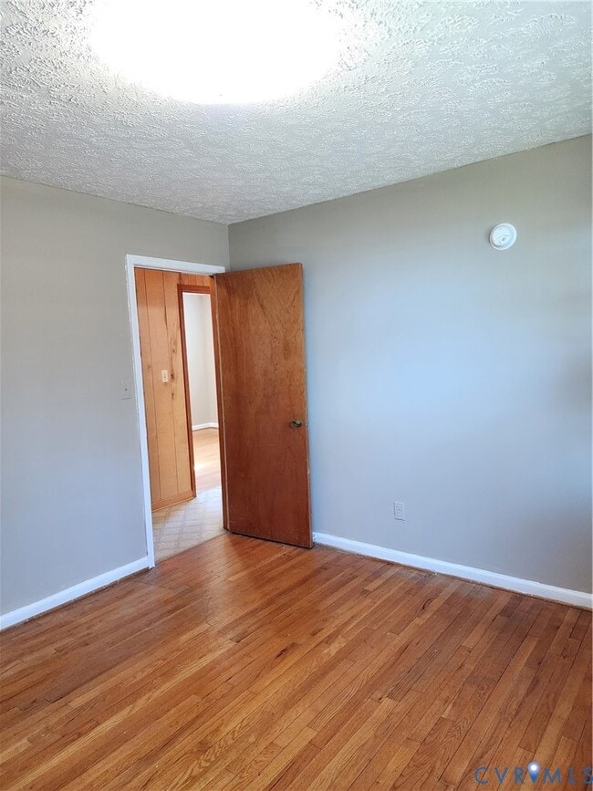 Building Photo - 1071 Samuel Rd