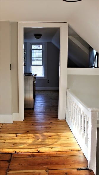 Building Photo - 283 Spring St