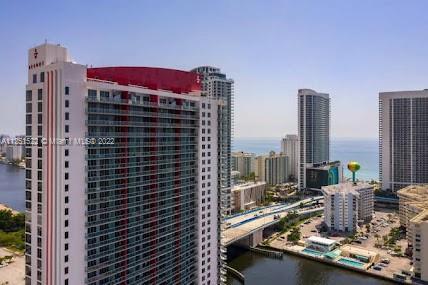 Building Photo - 2602 E Hallandale Beach Blvd