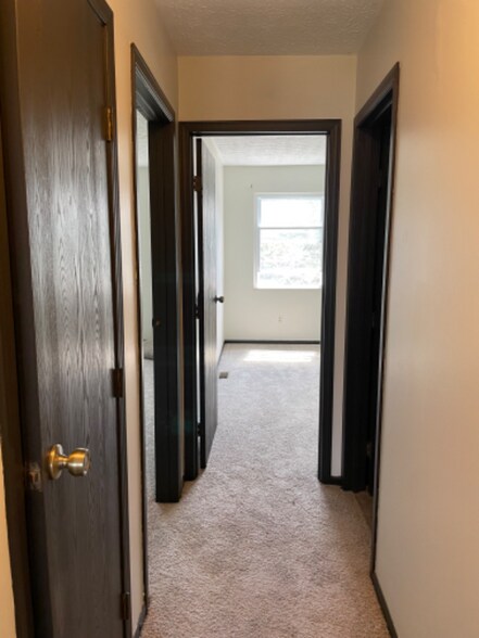 Building Photo - 3824 Longton Dr