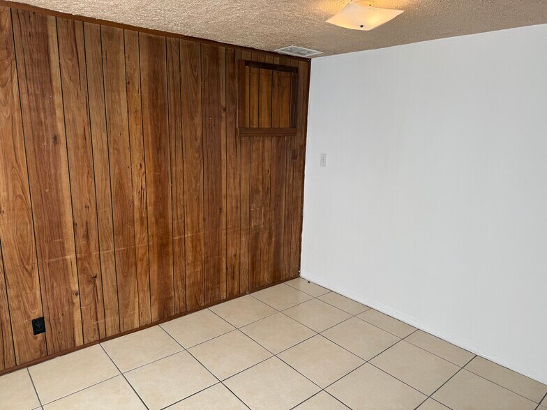 Building Photo - 7772 Ranchland Dr