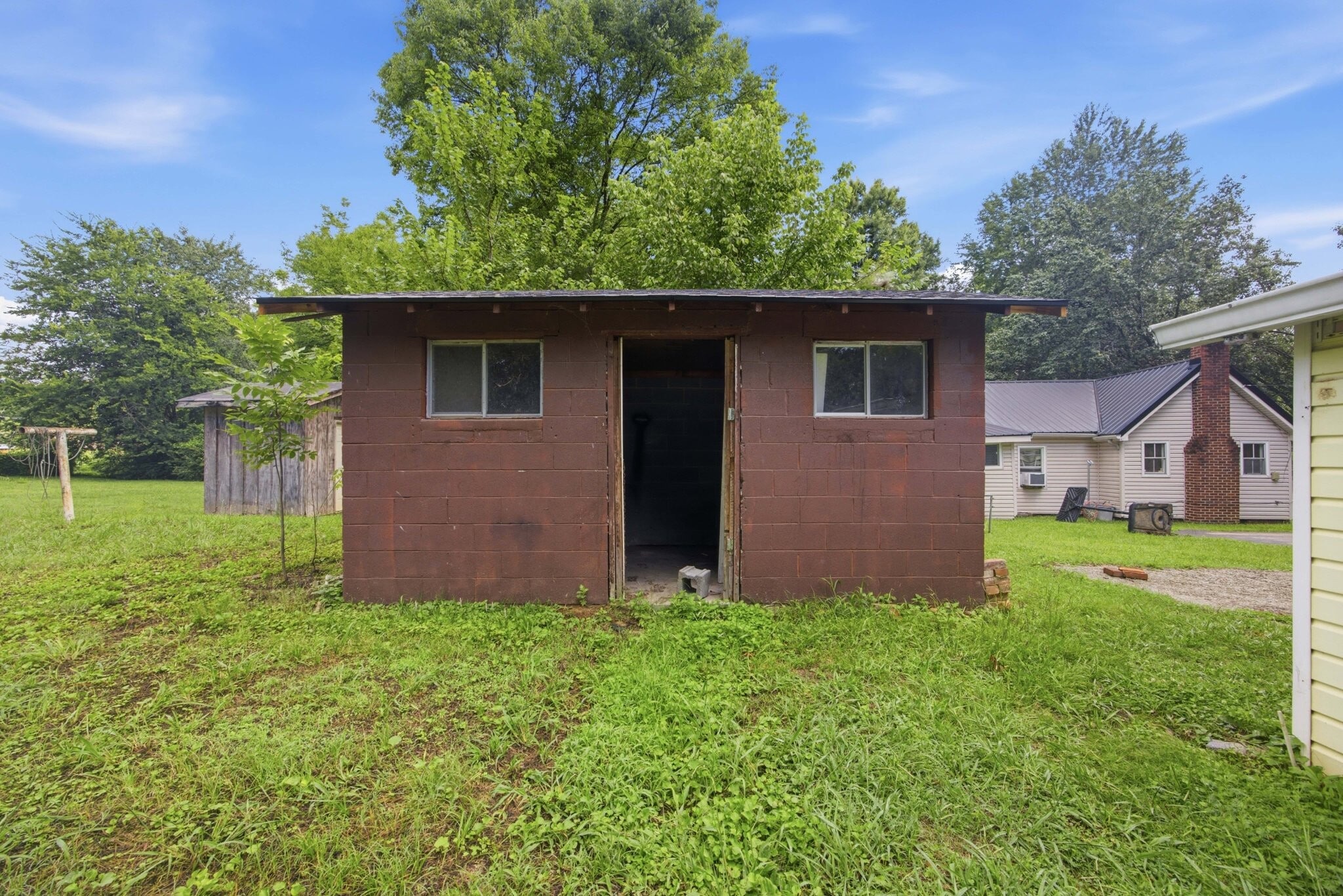 Building Photo - 506 Daugherty St