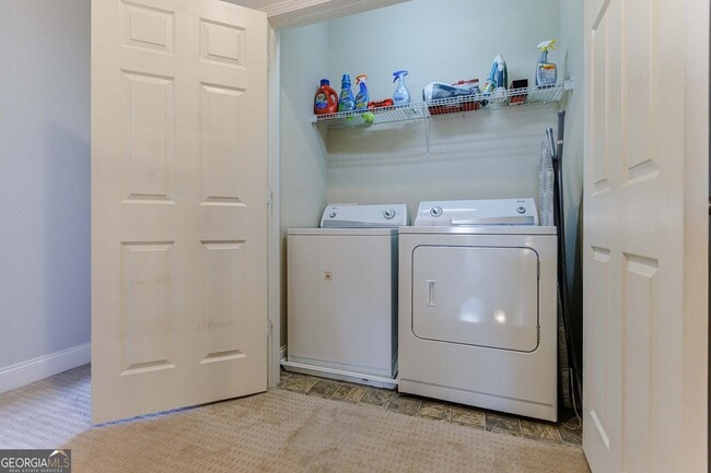 Building Photo - 2022 Cobblestone Cir NE