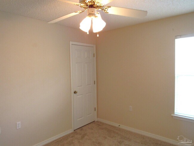 Building Photo - 1531 Newcastle Way