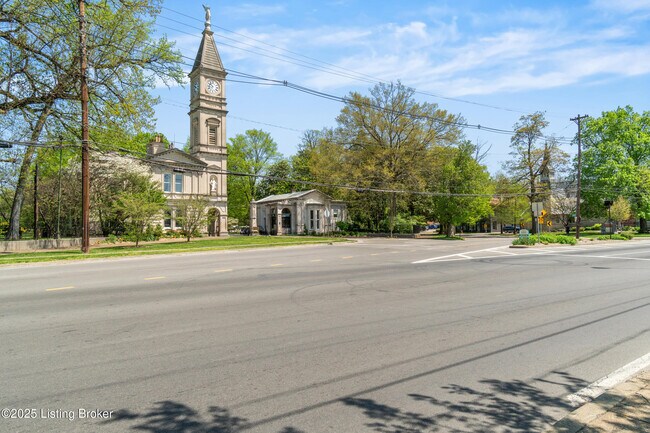 Building Photo - 1236 E Broadway