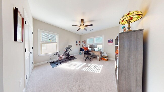 Building Photo - Spacious and Well Maintained 3 Bedroom Townhome in Woodward Oaks