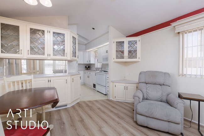 Building Photo - Furnished manufactured home situated withi...