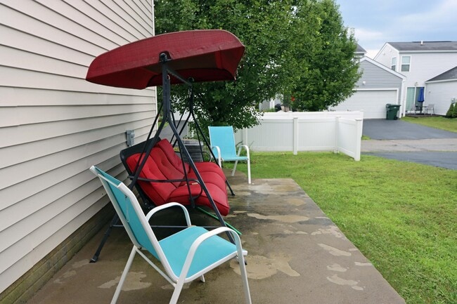 Building Photo - 5595 Eagle River Dr