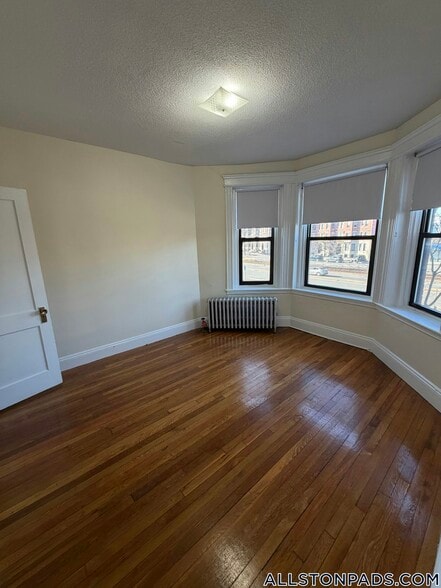 Building Photo - 1152 Commonwealth Ave