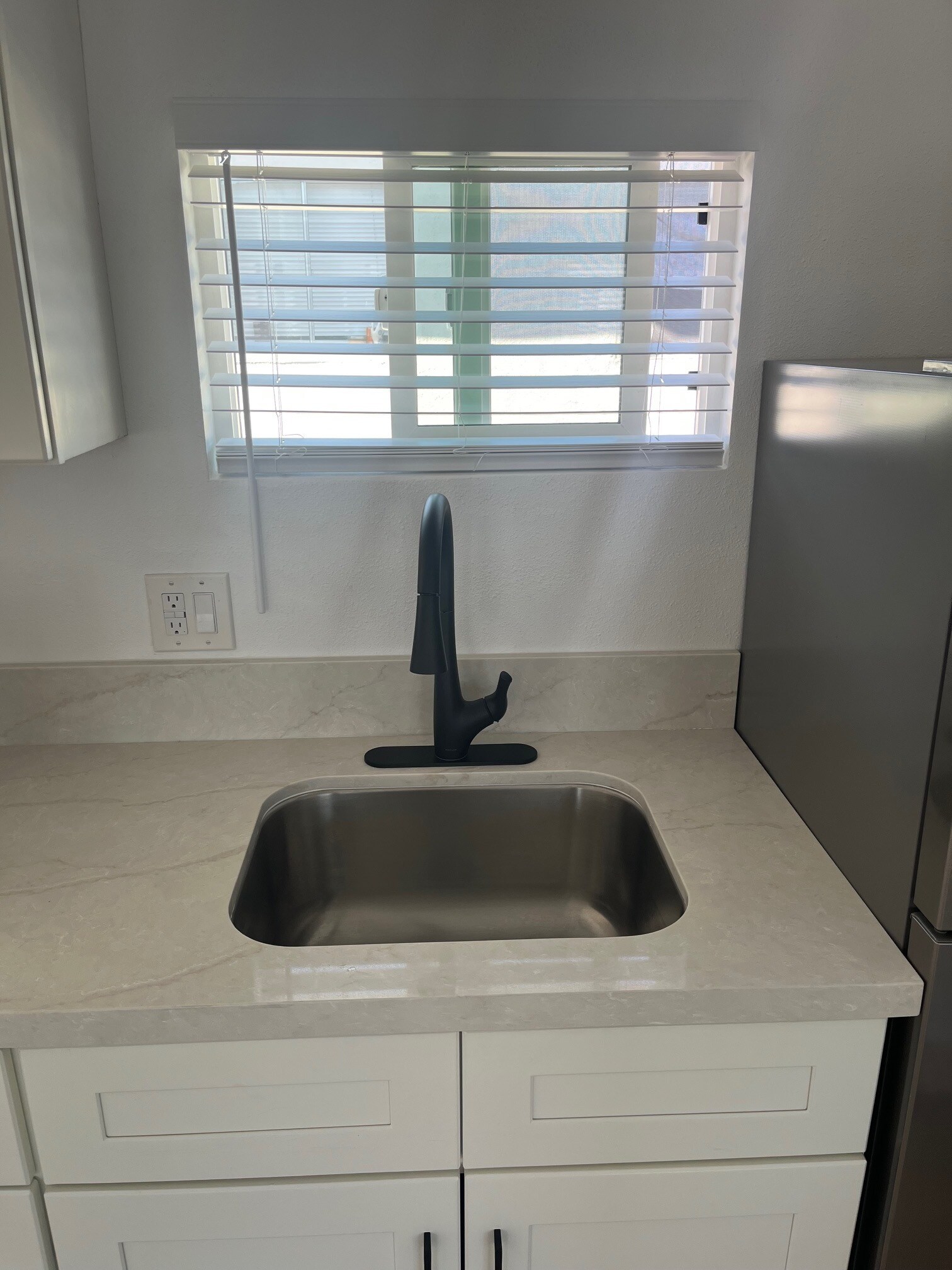 Building Photo - 10057 San Juan Ct