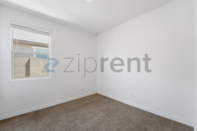 Building Photo - 9219 W Sells Dr