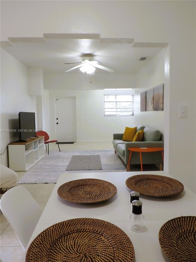 Building Photo - 3134 SW 25th Ter