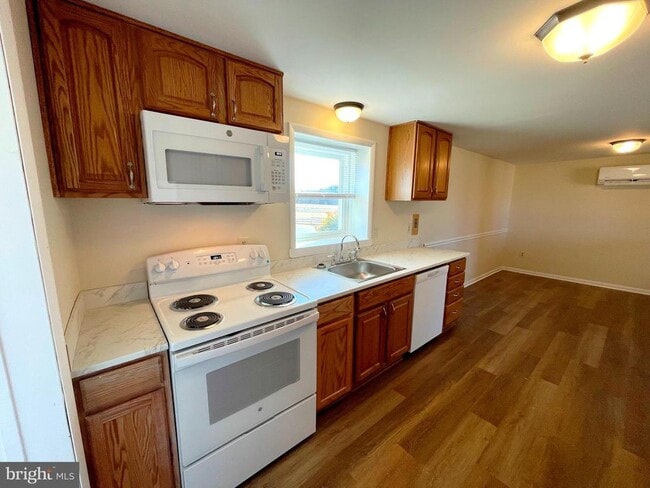 Building Photo - 44972 Serenity Farm Ln