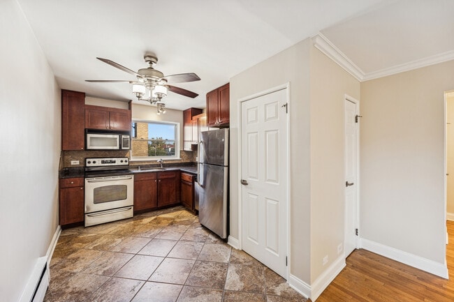 Building Photo - 1953 Euclid Ave