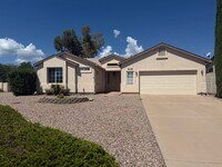 Building Photo - Great Location on Cul de Sac Lot