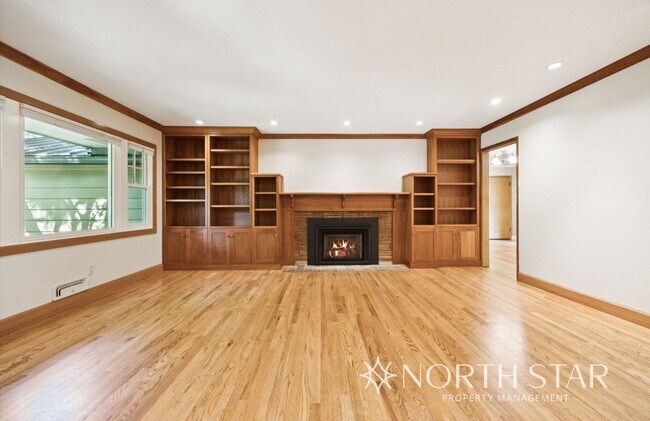 Building Photo - Charming Home in Coveted First Addition Ne...