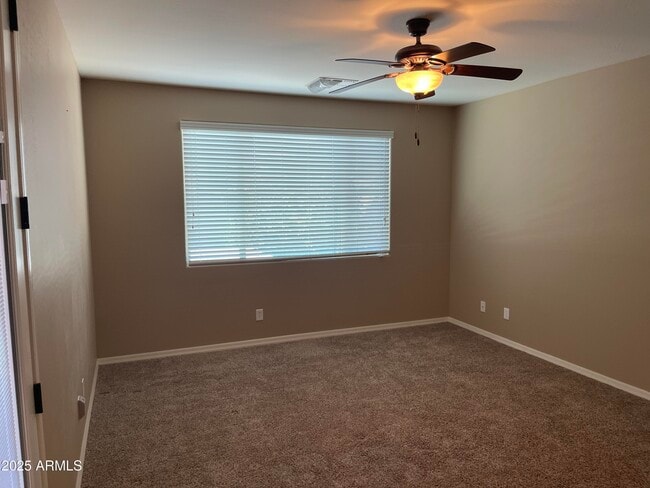 Building Photo - 2680 E Lodgepole Dr