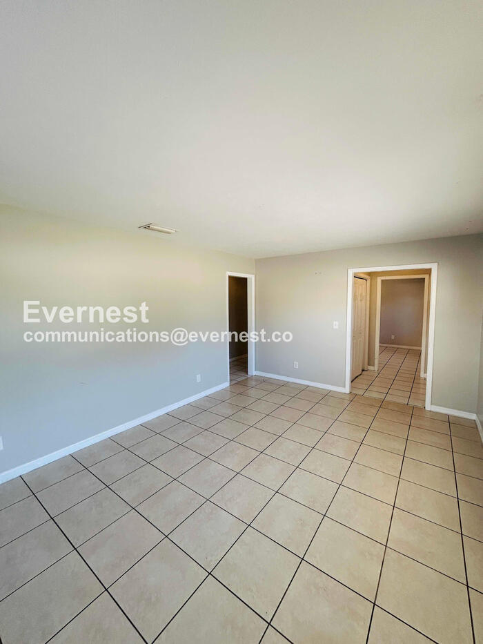 Building Photo - 4420 Snapper St