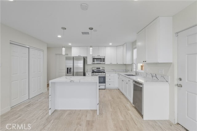 Building Photo - 1916 Cedar Ave